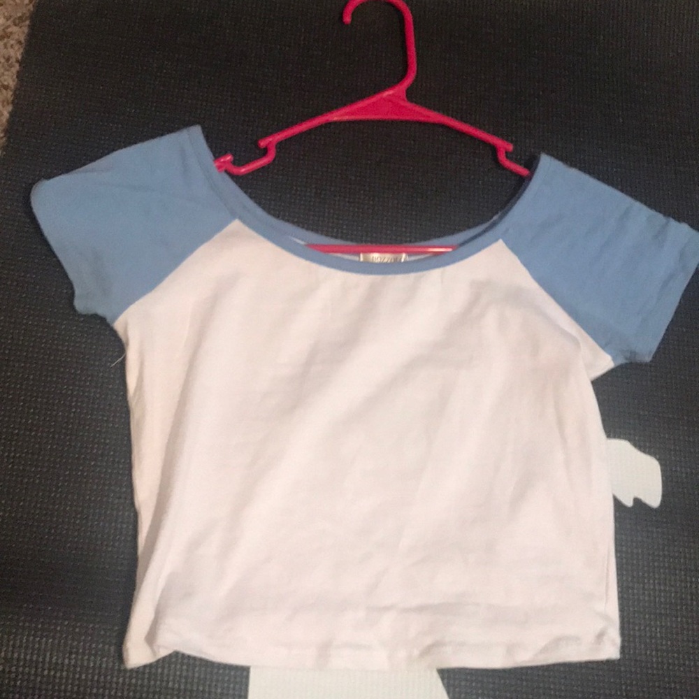 Crop top - Picture 2 of 2